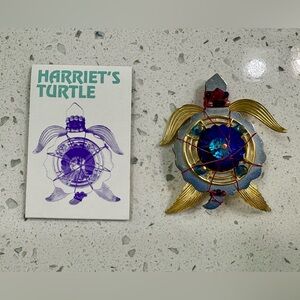Liztech Harriet’s Turtle Brooch